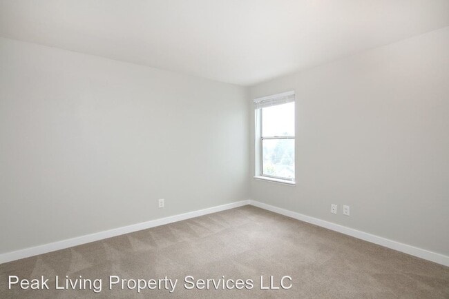 Building Photo - 6041 California Ave SW