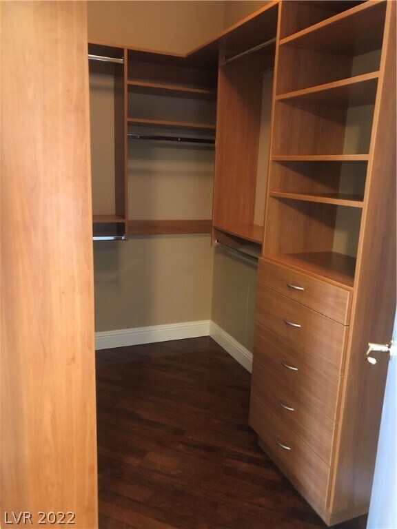 Building Photo - 2747 Paradise Rd