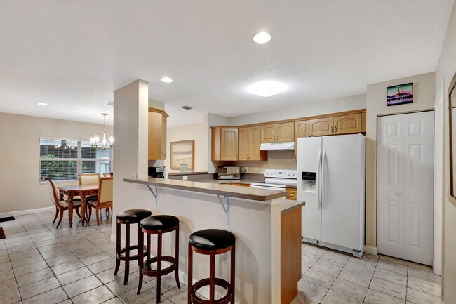 Building Photo - 13814 Yarmouth Dr
