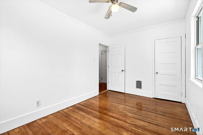 Building Photo - 408 East Ave