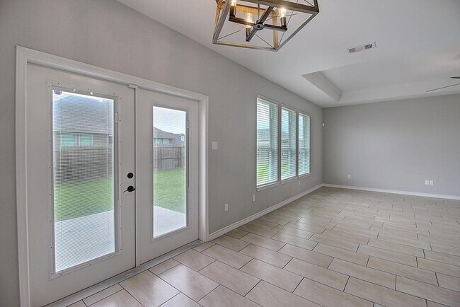 Building Photo - 3502 DeZevala - 3/Bed 2/Bath - $2195/mo