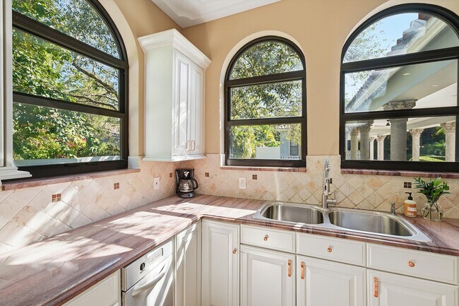 Building Photo - 10270 SW 58th St