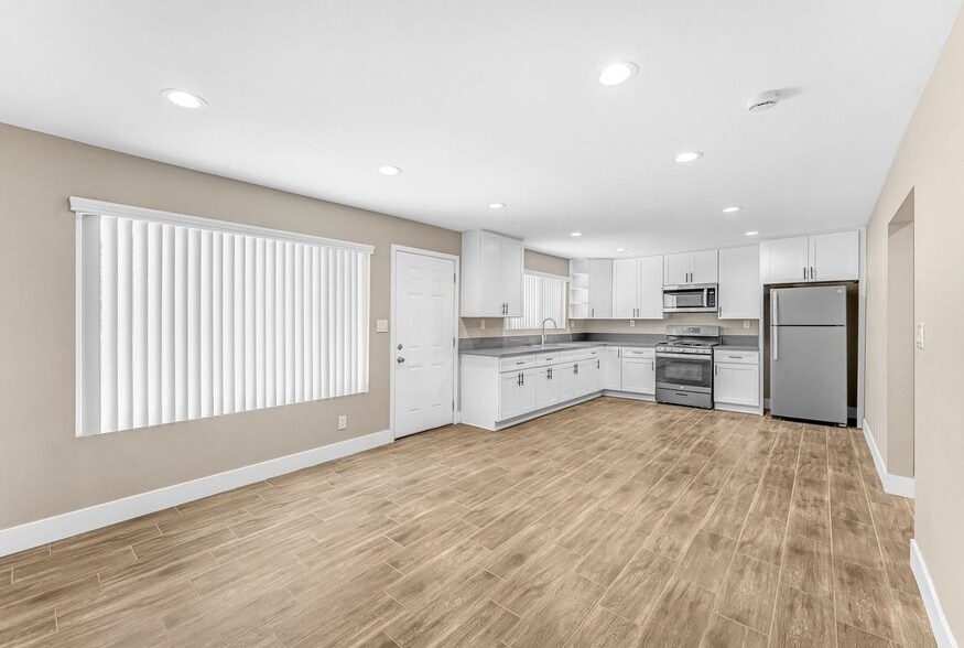 Building Photo - 2417 W Stanford St