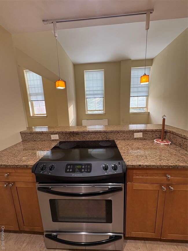 Building Photo - 1701 Crompond Rd