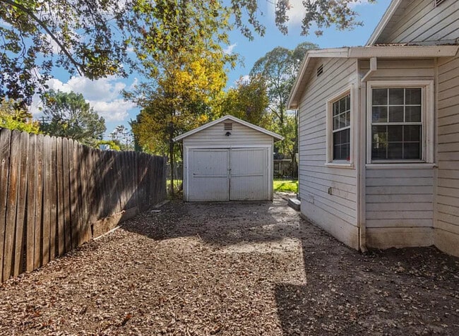 Building Photo - APPLY NOW