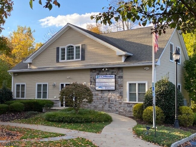 Building Photo - 28 Whippany Rd