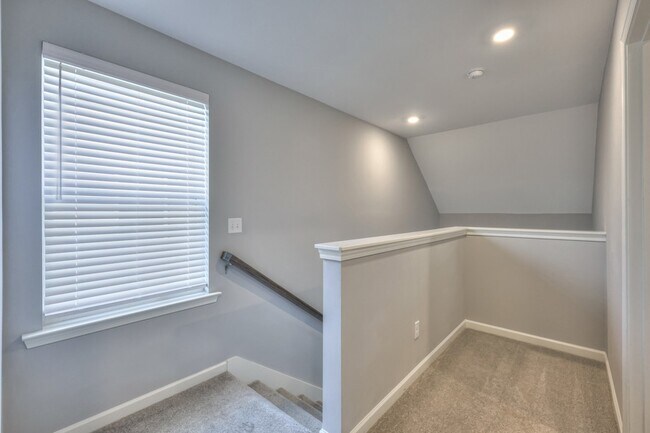 Building Photo - 212 Eusa Cantrell Ln