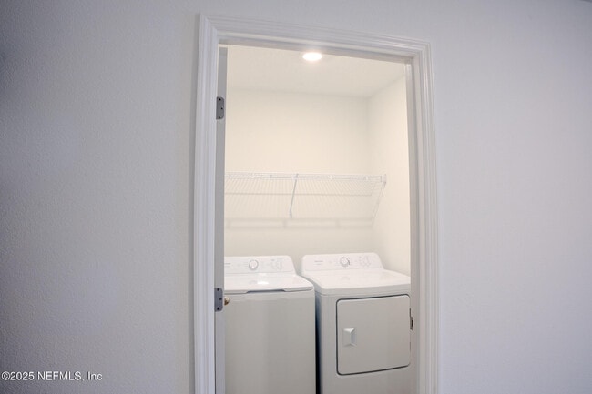 Building Photo - 2221 Windward Cay Ln