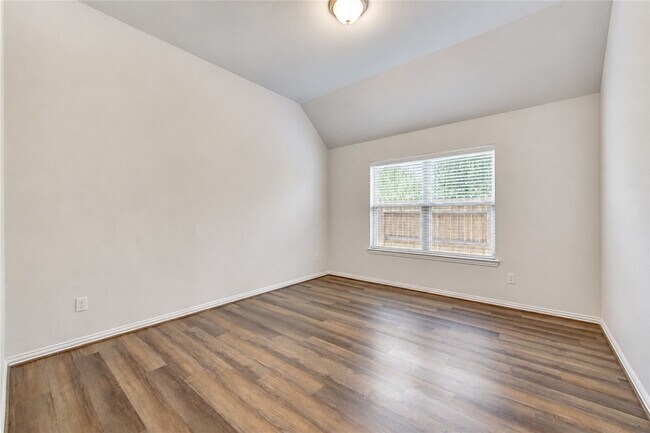 Building Photo - 101 Sunray Creek Dr