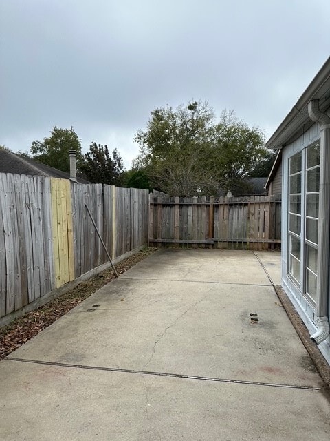 Building Photo - 15907 Vista Del Mar Dr