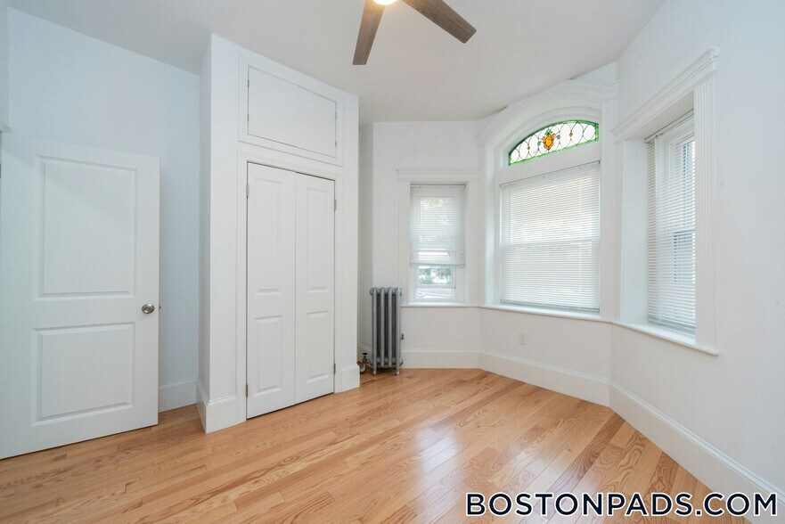 Building Photo - 24 Westland Ave