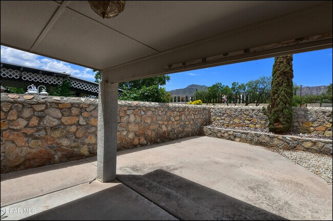 Building Photo - 11109 Loma Grande Dr