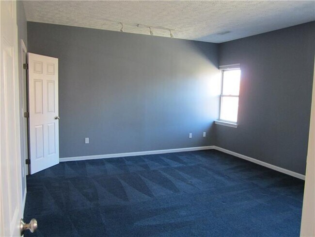 Building Photo - 600 S Negley Ave