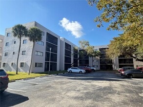 Building Photo - 8760 SW 133rd Avenue Rd