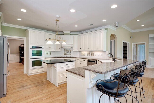 Building Photo - 163 Dumbridge Rd