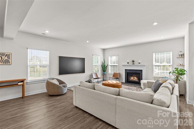 Building Photo - 14321 Sunnyhill Grove Rd
