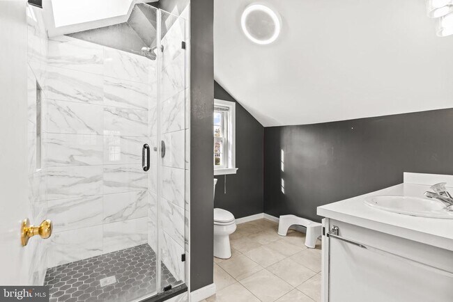 Building Photo - 4 E Franklin Ave