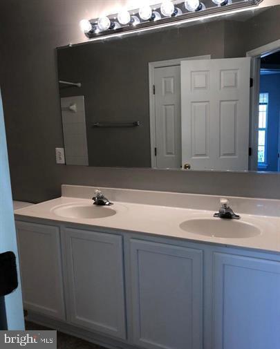 Building Photo - 2925 Rotterdam Loop