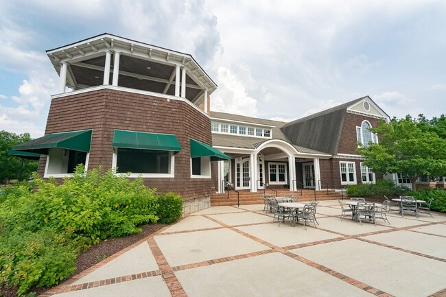 Building Photo - 3-Bedroom Townhouse in the Summit of Athens