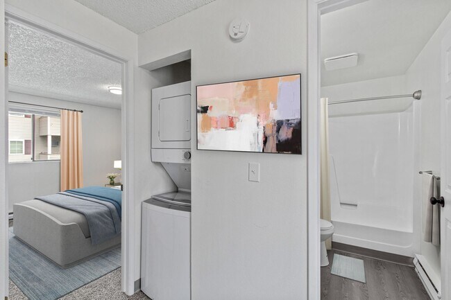 Building Photo - Free rent through June! Amazing one bedroo...