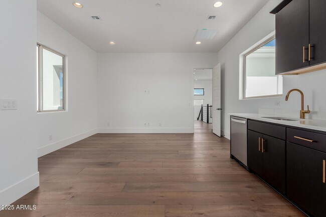 Building Photo - 12417 N 93rd Way