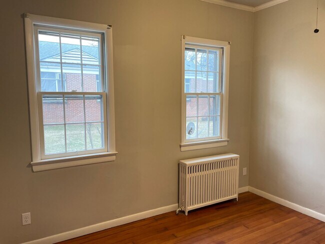 Building Photo - 107 S Broad St