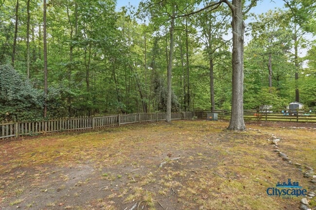 Building Photo - Charming Farmhouse-style Home Adjacent to Huguenot Park!