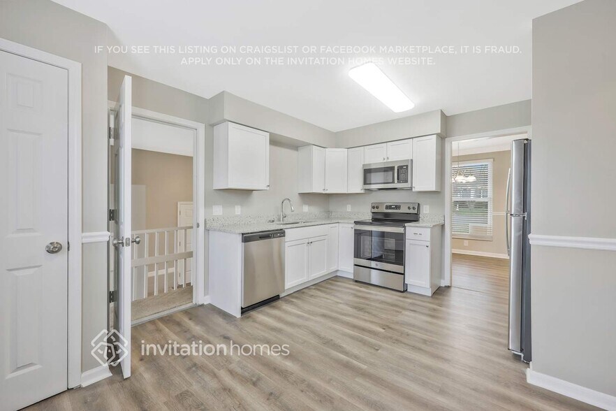 Building Photo - 1004 Carriage Way Ct