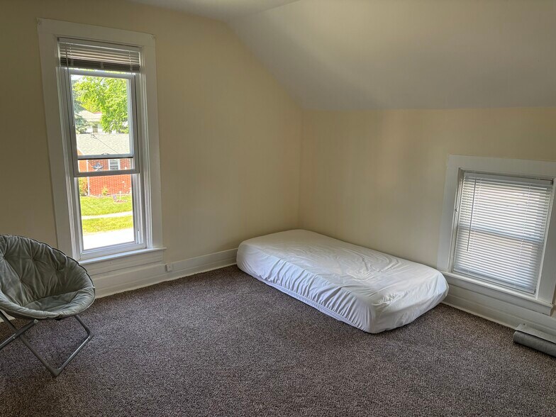 Large bedroom #1 upstairs - 319 Garfield Ave