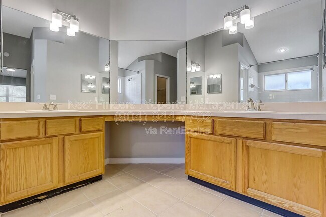 Building Photo - 9642 Pritmore Rd E