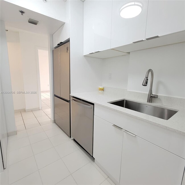 Building Photo - 7601 Dickens Ave