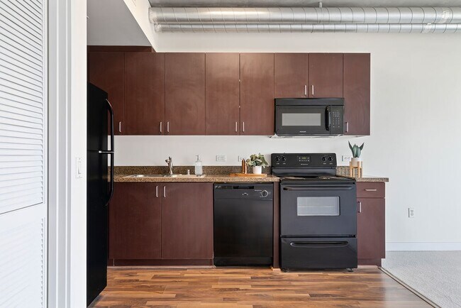 Building Photo - 1080 Park Blvd