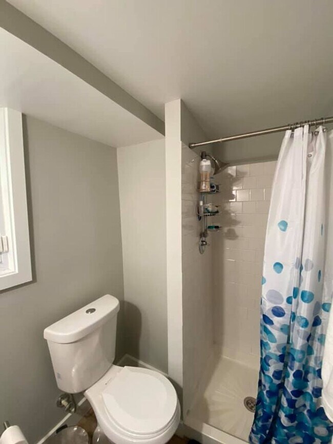 Building Photo - Beautiful 5 Bedroom Single Family Home in Silver Spring!