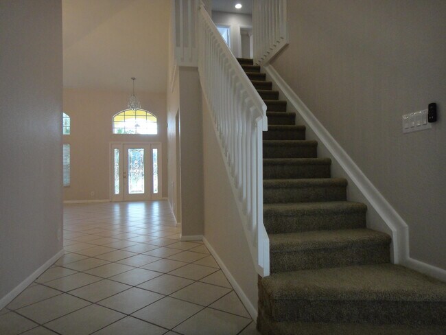 Building Photo - 15060 Corby Ct