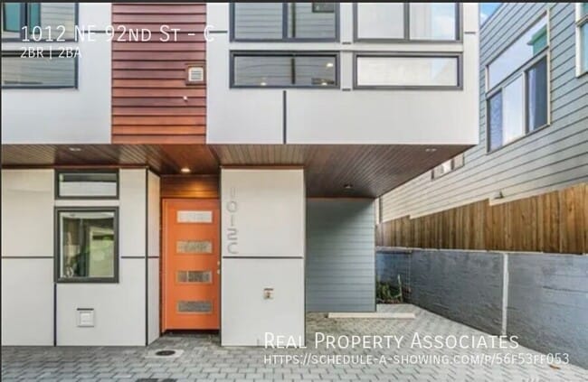 Building Photo - 1012 NE 92nd St