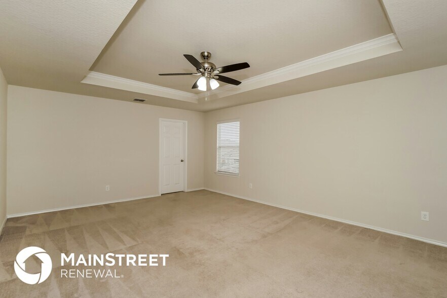 Building Photo - 11910 Fieldcrest Run