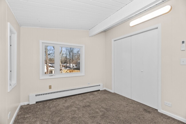 Building Photo - 537 County Line Rd