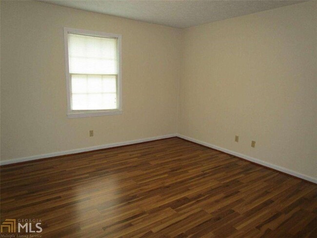 Building Photo - 4920 Rockmart Rd SE