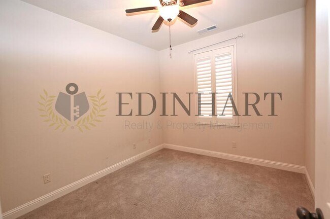 Building Photo - 11348 N Via Ventana Way