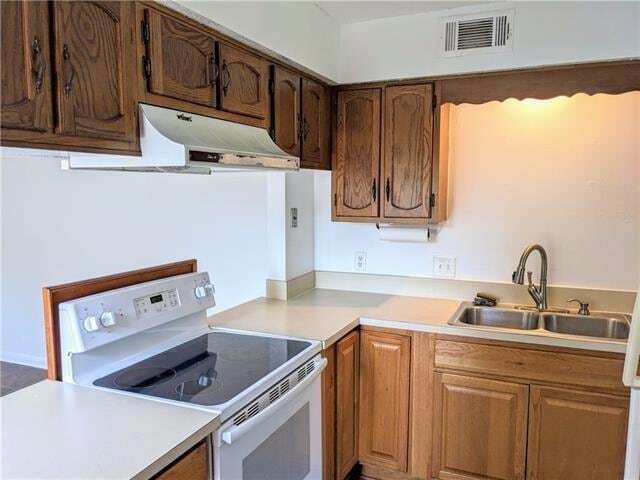 Building Photo - 850 Asheville Dr