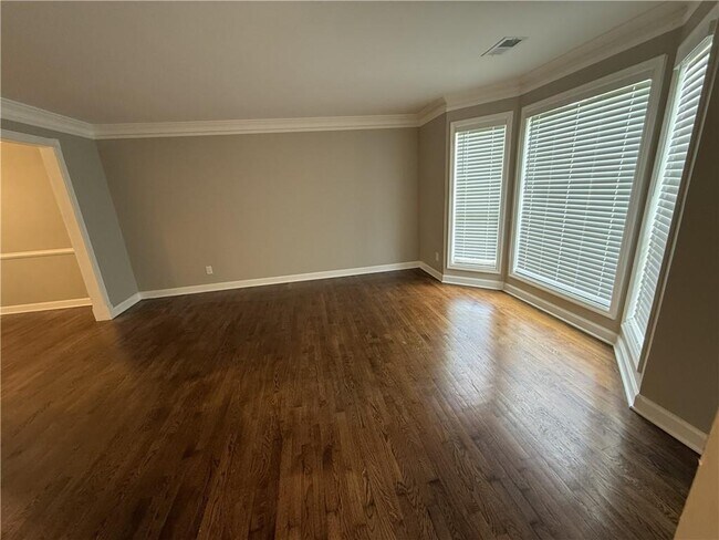 Building Photo - 944 Crossing Rock Dr