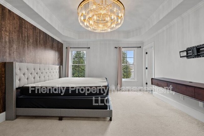 Building Photo - 812 Pisgah Church Rd