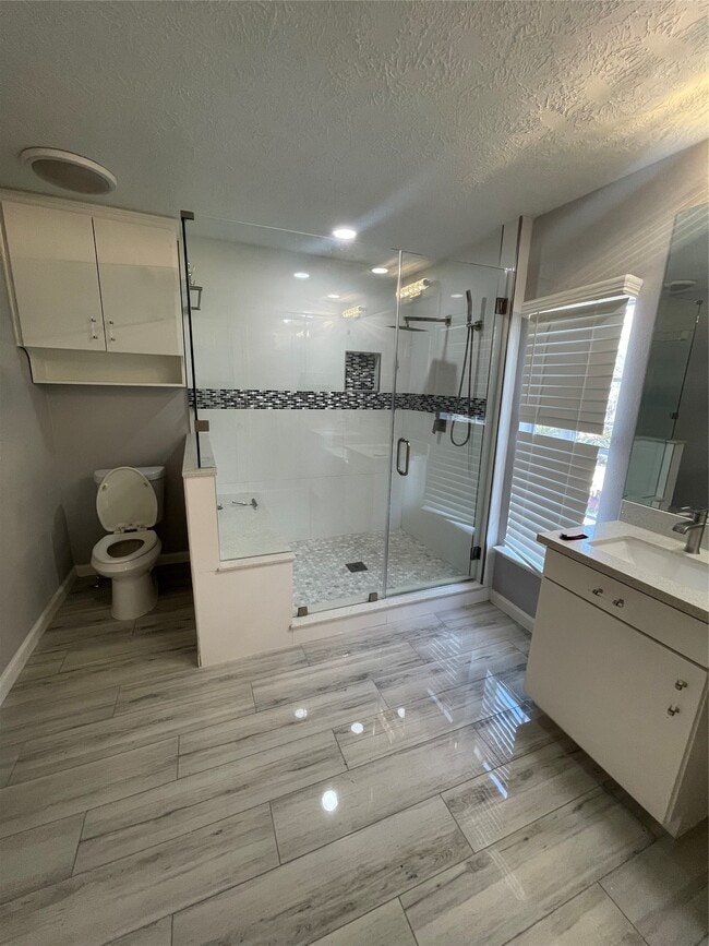 Building Photo - 7818 Clover Knoll Ct