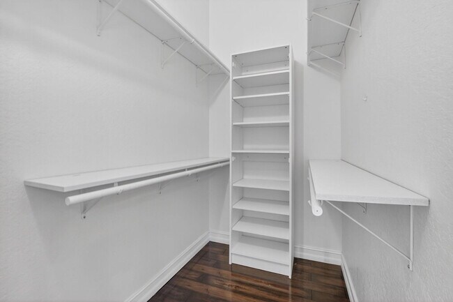 Building Photo - 7558 Ironbridge Cir