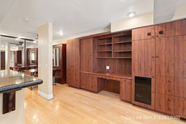 Building Photo - 3927 Nobel Dr