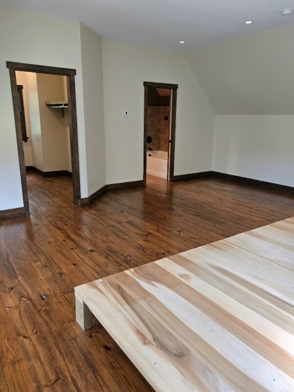 Building Photo - 33 Hoyt Rd