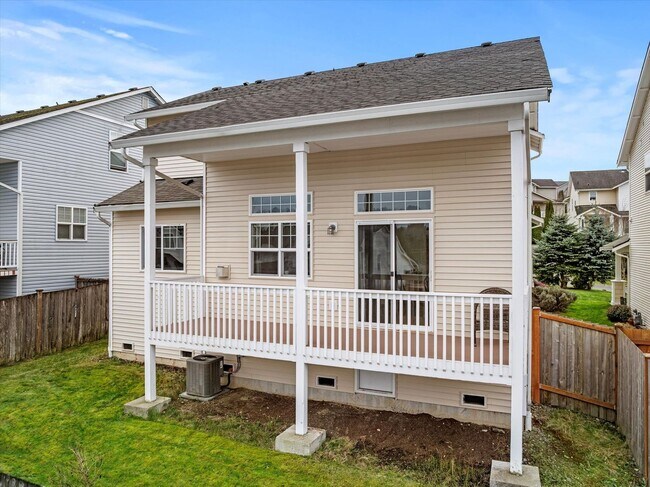 Building Photo - Beautiful 3 bedroom 2.5 bathroom Lake Stevens home!