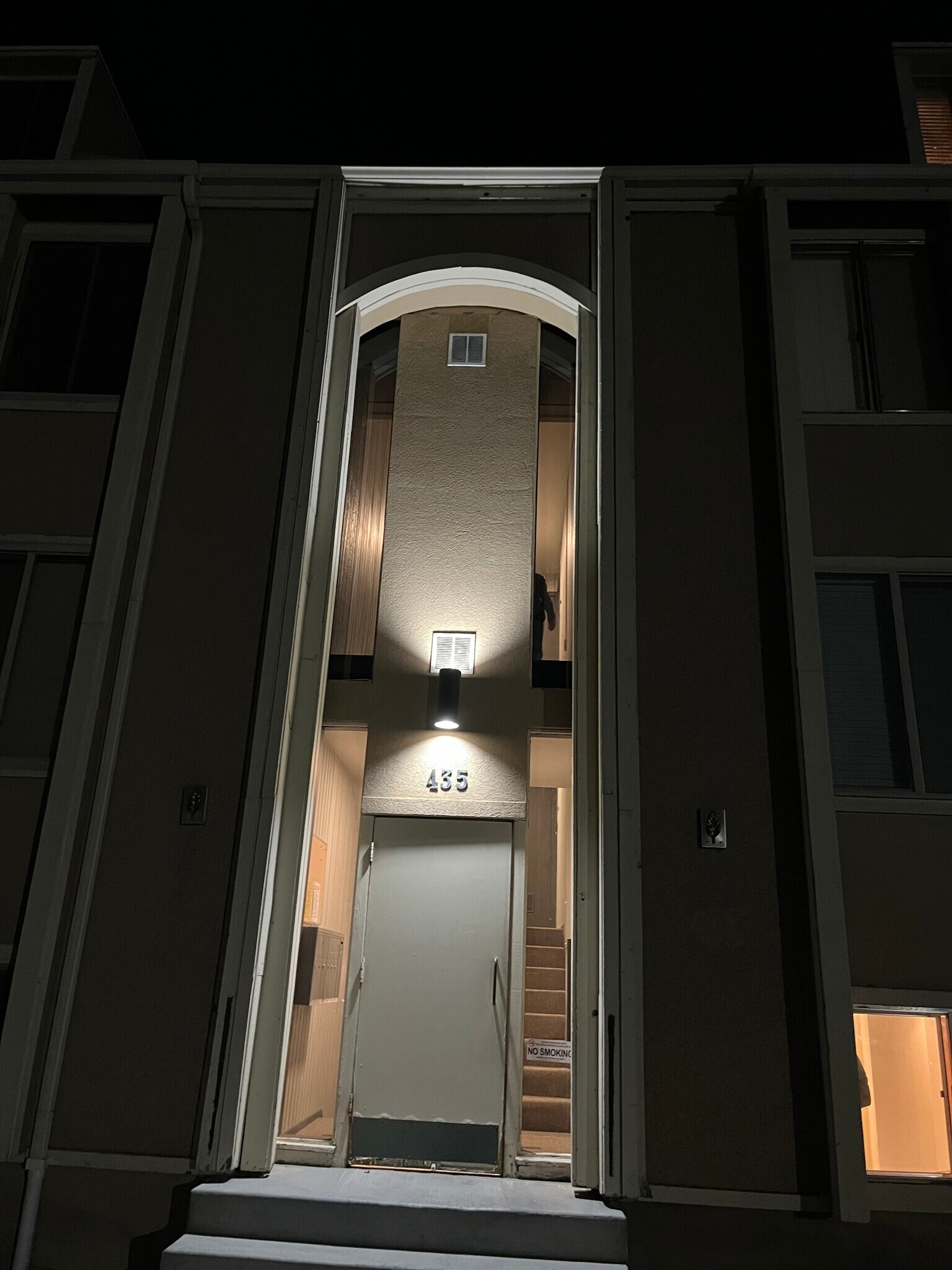 Building Photo - 435 E Creekside Cir