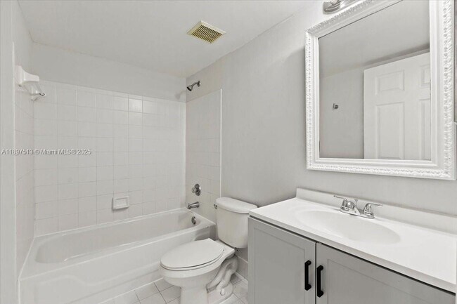 Building Photo - 5520 NW 61st St