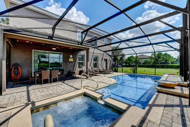 Building Photo - 4425 Acorn Ct